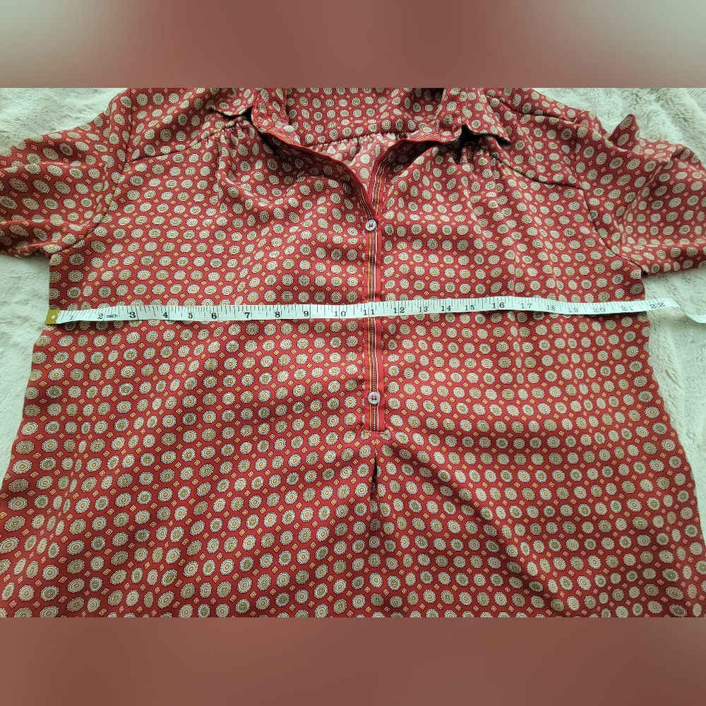 Women's Medium Blouse - Picture 4 of 9